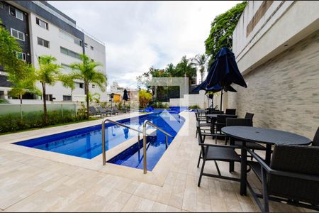 Apartamento à venda com 82m², 2 quartos e 2 vagas Apartamento à venda com 82m², 2 quartos e 2 vagasPiscina