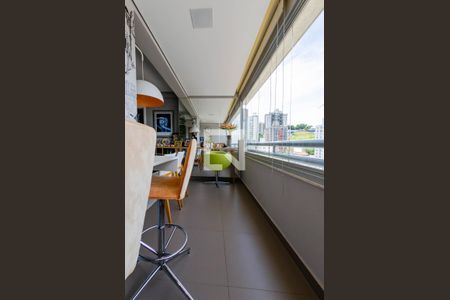 Apartamento à venda com 82m², 2 quartos e 2 vagas Apartamento à venda com 82m², 2 quartos e 2 vagasSala