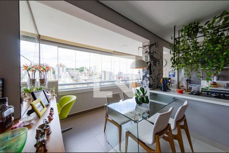 Apartamento à venda com 82m², 2 quartos e 2 vagas Apartamento à venda com 82m², 2 quartos e 2 vagasSala