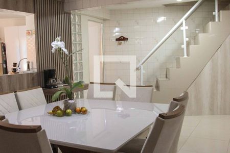 Casa à venda com 155m², 3 quartos e 1 vaga Casa à venda com 155m², 3 quartos e 1 vagaSala de Jantar