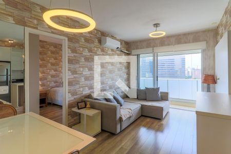 Sala de apartamento para alugar com 1 quarto, 50m² em Santo Amaro, São Paulo