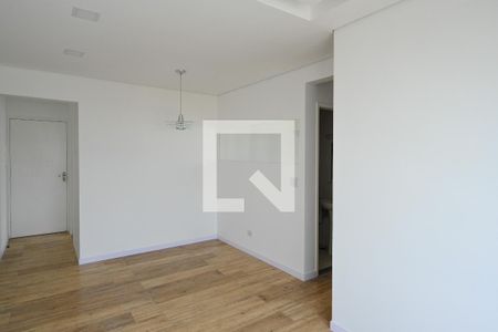 Sala de apartamento para alugar com 3 quartos, 75m² em Jardim Maria Estela, São Paulo