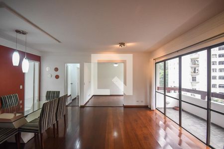 Sala de apartamento para alugar com 3 quartos, 130m² em Vila Andrade, São Paulo