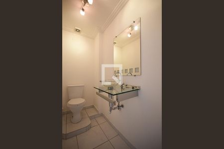 Lavabo de apartamento para alugar com 3 quartos, 130m² em Vila Andrade, São Paulo