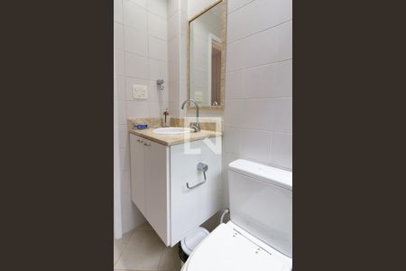 Detalhe do banheiro da suíte de apartamento para alugar com 1 quarto, 36m² em Leblon, Rio de Janeiro