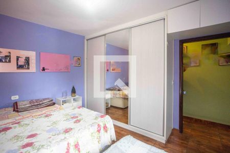 Casa à venda com 180m², 3 quartos e 2 vagasQuarto Suíte 2