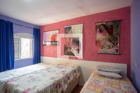 Casa à venda com 180m², 3 quartos e 2 vagasQuarto Suíte 2