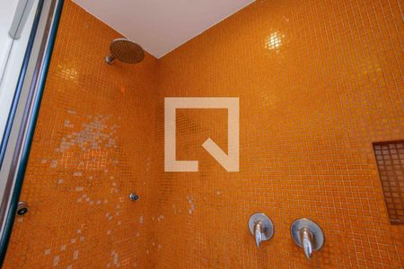 Casa de condomínio para alugar com 500m², 4 quartos e 3 vagas Casa de condomínio para alugar com 500m², 4 quartos e 3 vagasBanheiro 1 da Suíte 1