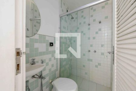 Casa de condomínio para alugar com 500m², 4 quartos e 3 vagas Casa de condomínio para alugar com 500m², 4 quartos e 3 vagasBanheiro de Serviço