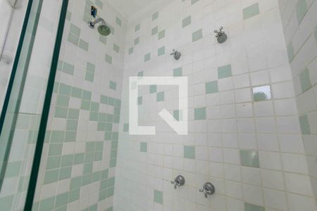 Casa de condomínio para alugar com 500m², 4 quartos e 3 vagas Casa de condomínio para alugar com 500m², 4 quartos e 3 vagasBanheiro de Serviço