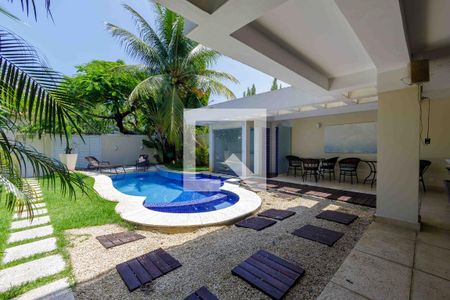 Casa de condomínio para alugar com 500m², 4 quartos e 3 vagas Casa de condomínio para alugar com 500m², 4 quartos e 3 vagasQuintal