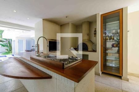 Casa de condomínio para alugar com 500m², 4 quartos e 3 vagas Casa de condomínio para alugar com 500m², 4 quartos e 3 vagasÁrea de Lazer