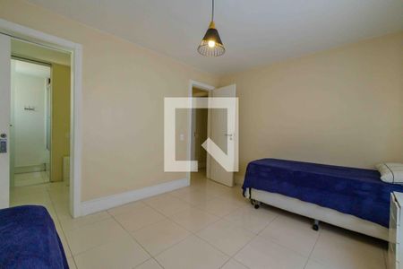 Casa de condomínio para alugar com 500m², 4 quartos e 3 vagas Casa de condomínio para alugar com 500m², 4 quartos e 3 vagasSuíte 2