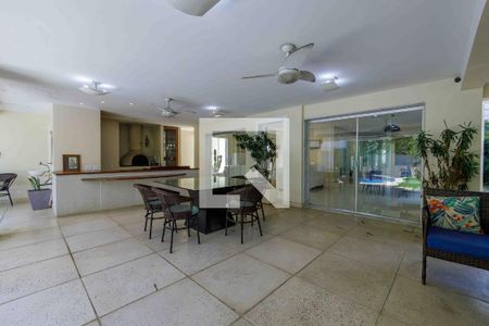 Casa de condomínio para alugar com 500m², 4 quartos e 3 vagas Casa de condomínio para alugar com 500m², 4 quartos e 3 vagasÁrea de Lazer