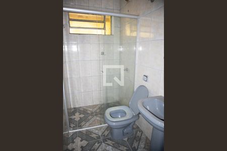 Banheiro de apartamento para alugar com 1 quarto, 111m² em Parque Casa de Pedra, São Paulo