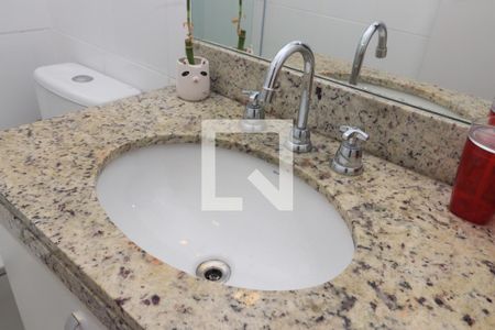 Apartamento à venda com 83m², 3 quartos e 2 vagasBanheiro da Suíte