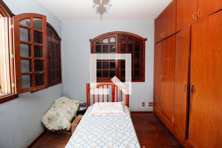 Casa à venda com 648m², 5 quartos e 5 vagasQuarto 3