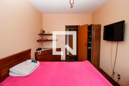 Casa à venda com 648m², 5 quartos e 5 vagasQuarto 4