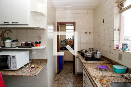 Casa à venda com 648m², 5 quartos e 5 vagasCozinha