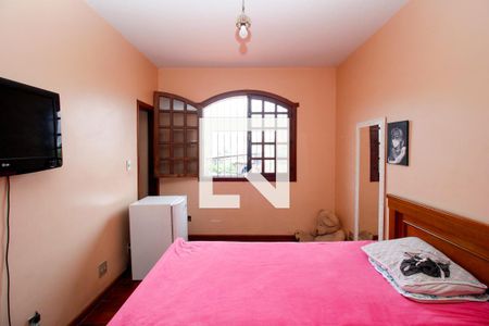 Casa à venda com 648m², 5 quartos e 5 vagasQuarto 4