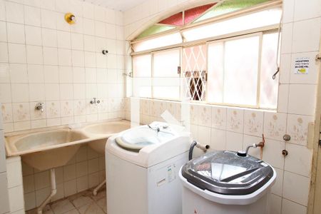 Casa à venda com 648m², 5 quartos e 5 vagasÁrea de Serviço