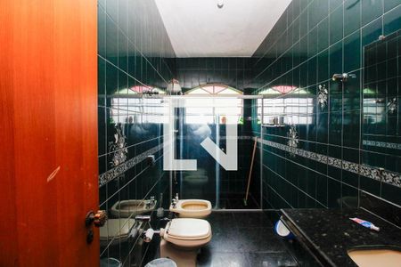 Casa à venda com 648m², 5 quartos e 5 vagasBanheiro 2