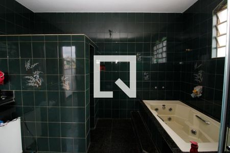 Casa à venda com 648m², 5 quartos e 5 vagasBanheiro