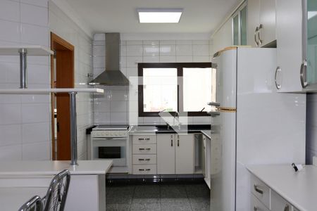 Apartamento para alugar com 125m², 3 quartos e 2 vagasCozinha