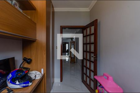 Casa à venda com 355m², 4 quartos e 4 vagasEscritório