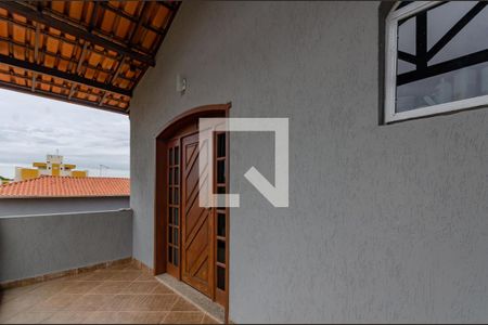 Casa à venda com 355m², 4 quartos e 4 vagasSuíte - Varanda