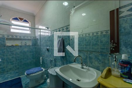 Casa à venda com 355m², 4 quartos e 4 vagasBanheiro Social