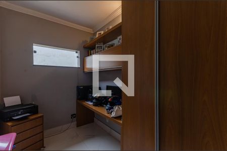 Casa à venda com 355m², 4 quartos e 4 vagasEscritório