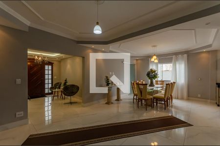 Casa à venda com 355m², 4 quartos e 4 vagasEntrada - Sala de Jantar