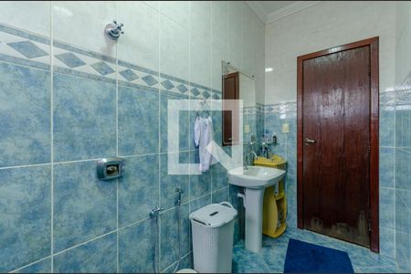 Casa à venda com 355m², 4 quartos e 4 vagasBanheiro Social