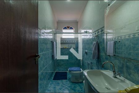 Casa à venda com 355m², 4 quartos e 4 vagasBanheiro Social