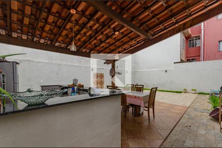 Casa à venda com 355m², 4 quartos e 4 vagasQuintal - Área Gourmet