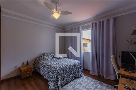 Casa à venda com 355m², 4 quartos e 4 vagasQuarto 2