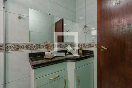 Casa à venda com 355m², 4 quartos e 4 vagasBanheiro Social 2