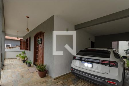 Casa à venda com 355m², 4 quartos e 4 vagasEntrada - Varanda