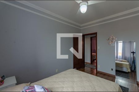 Casa à venda com 355m², 4 quartos e 4 vagasQuarto 1