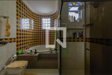 Casa à venda com 355m², 4 quartos e 4 vagasBanheiro Suíte