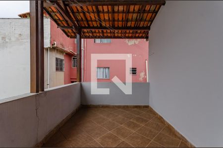 Casa à venda com 355m², 4 quartos e 4 vagasVaranda do segundo andar