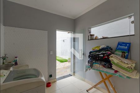 Casa à venda com 355m², 4 quartos e 4 vagasÁrea de Serviço