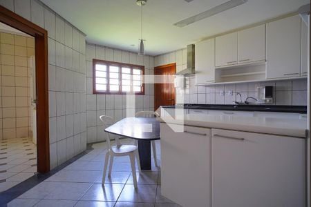 Casa para alugar com 315m², 4 quartos e 3 vagasCozinha