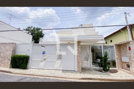 Casa à venda com 560m², 6 quartos e 25 vagasFachada