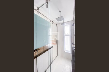 Casa à venda com 560m², 6 quartos e 25 vagasBanheiro da Suíte 1