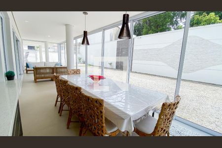 Casa à venda com 560m², 6 quartos e 25 vagasVaranda gourmet