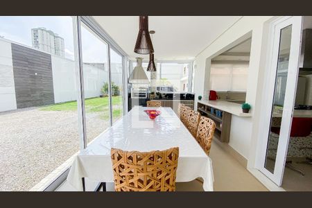 Casa à venda com 560m², 6 quartos e 25 vagasVaranda gourmet