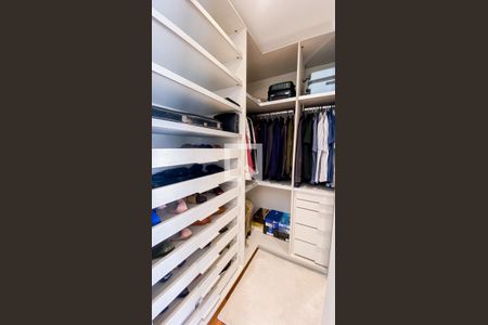 Casa à venda com 560m², 6 quartos e 25 vagasCloset da suíte 1