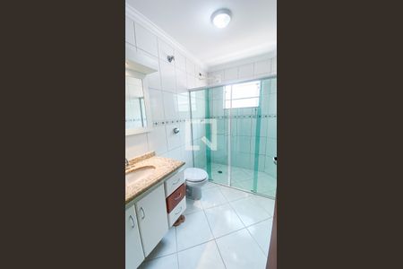 Casa à venda com 560m², 6 quartos e 25 vagasCasa 2 Banheiro